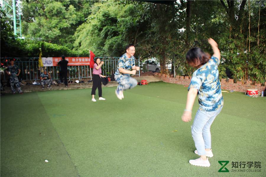 户外拓展培训 (5).jpg