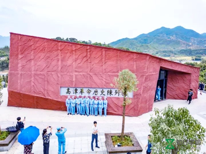 拓展培训.jpg 拓展培训.jpg