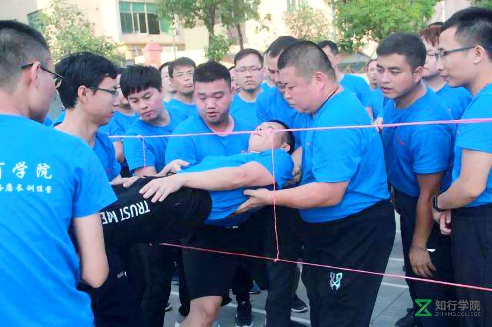 穿越封锁.jpg