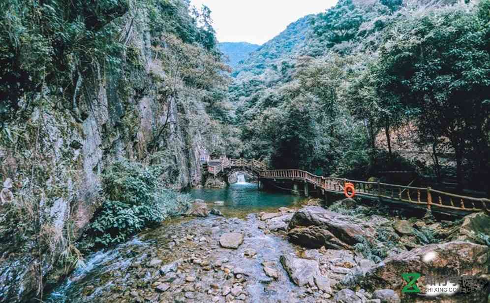 增城白水寨拓展训练团建基地.jpg