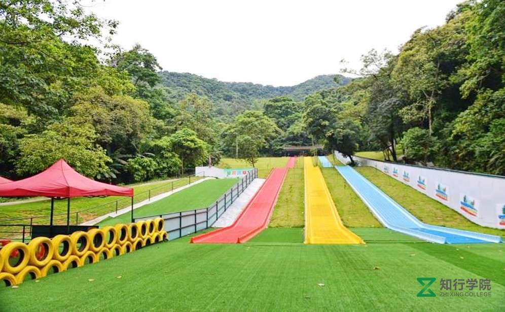 二龙山拓展训练基地.jpg
