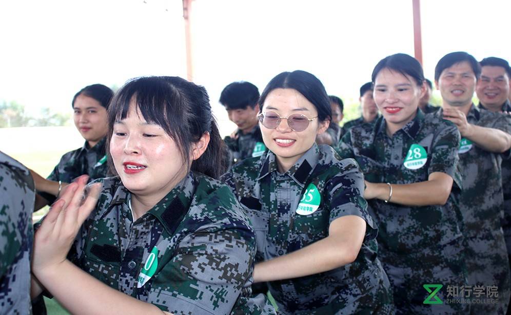 团队热身.JPG 团队热身.JPG
