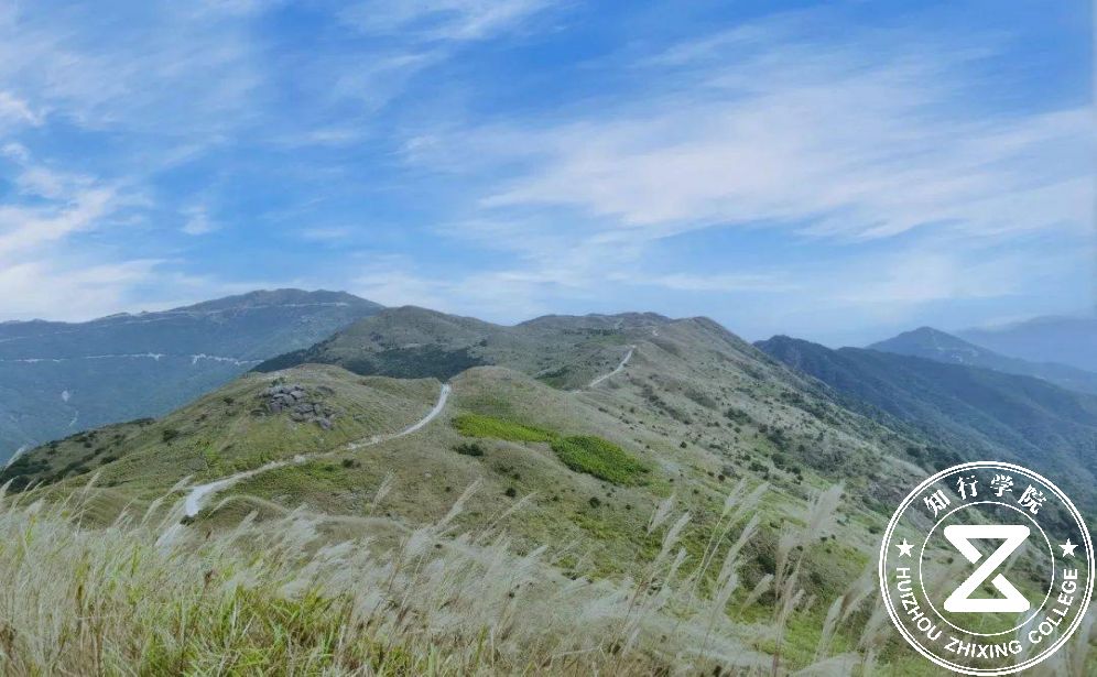 南山团建.jpg 南山团建.jpg