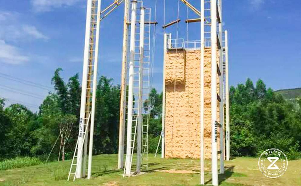 深汕合作区日月湖拓展基地2.jpg